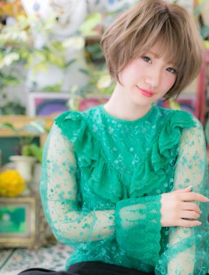 ハイトーン☆くせ毛風ゆるウェーブ小顔ショート