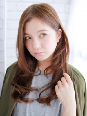 ナチュラルストレートカールスタイル