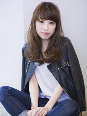 大人かわいいエアリーロング