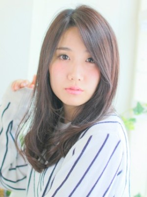 ナチュラルストレートヘアー
