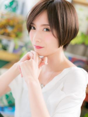 まとまりフォルム…美人度UP小顔前下がりボブ
