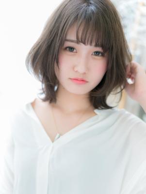 黒髪が大人かわいい♪ふんわりボブウルフ