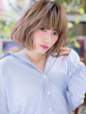 外国人風カラーの前下がりボブ