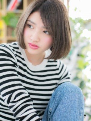 大人クラシカル…小顔前下がりボブ