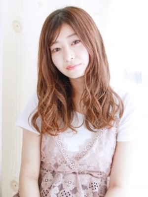 大人可愛いゆるふわミックスカール