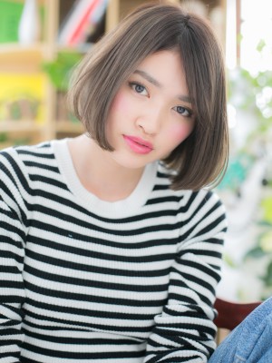 大人クラシカル…小顔前下がりボブ