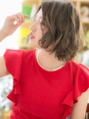 大人ボブ…くせ毛風抜け感スタイル
