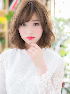 斜めバングｘくせ毛風カールのエレガンス大人ボブ