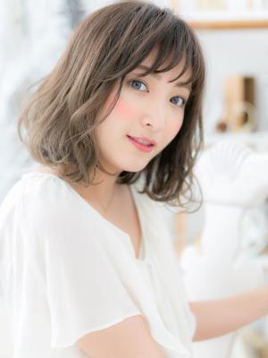 斜めバング×とろみカール愛されふわミディ