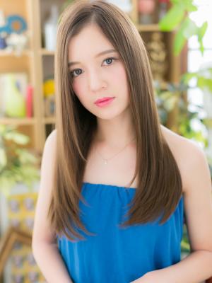 外国人風カラーのしっとり美髪ストレート