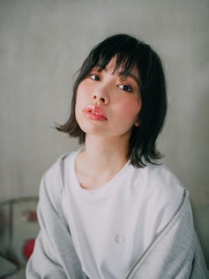 大人っぽ切りっぱなしボブ