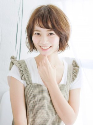 ゆる毛先のバルーンボブ