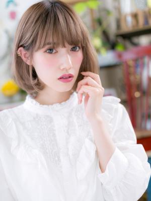 Aラインの小顔ドーリーボブ