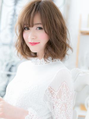 斜めバングｘくせ毛風カールのエレガンス大人ボブ