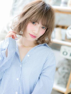 外国人風カラーの前下がりボブ
