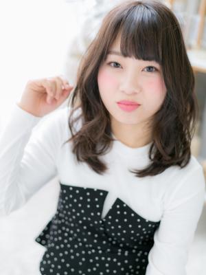 アンニュイカールが決め手！くせ毛風カールミディ