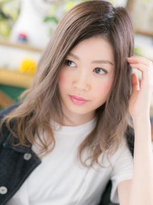 外国人風透け感グラデーションカラー小顔エアリーミディ