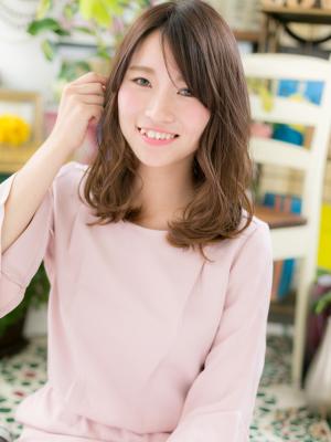 グラデーションカラー×くせ毛風ウェーブ