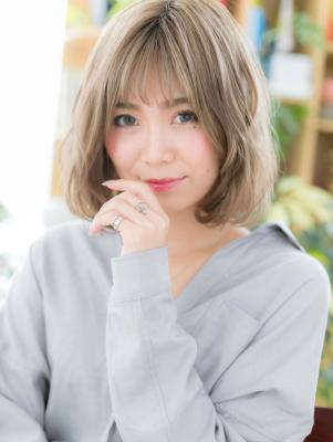 ハイトーンで垢抜け★外国人風ミディ