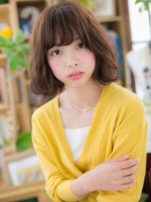 斜めバング♪くせ毛風ガーリーボブ