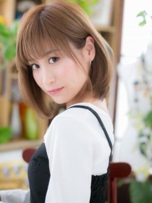 小悪魔系♪外国人風ハイトーン×前下がりボブ