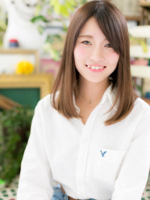 斜めバング×ナチュラルエアリーストレート