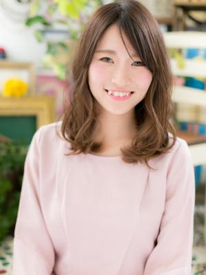 グラデーションカラー×くせ毛風ウェーブ