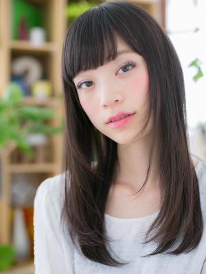 間違いナシの好感度！黒髪ストレート