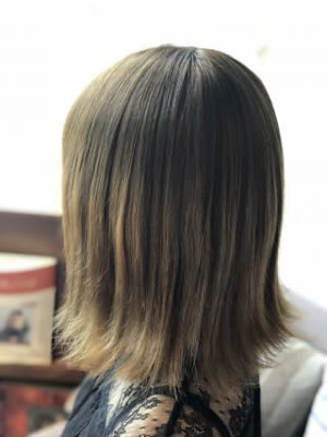 ベージュグラデーションカラー