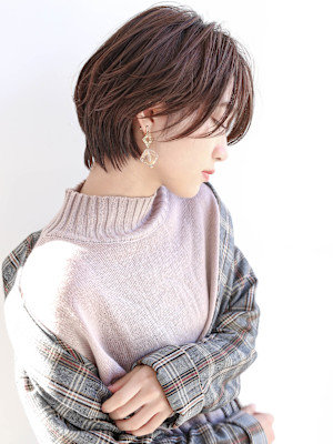 【石井知希】長さを残した女性らしいハンサムショート