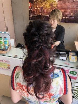 ☆インナーカラーが際立つハーフアップ☆