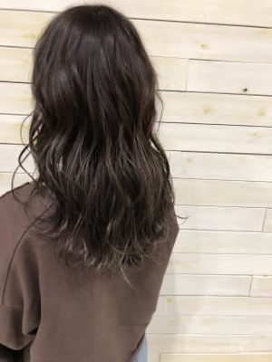 スモーキー グレージュ