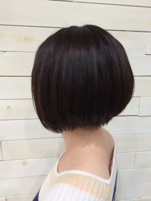 不動の人気★前下がりボブ