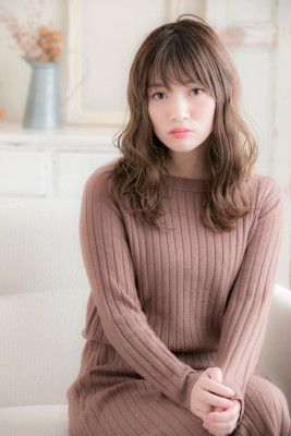 クールセクシーな脱力ミディ