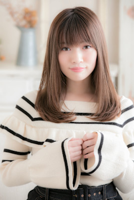 柔らか艶ありミディ