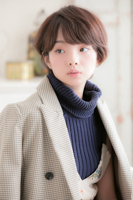 フェミニンなムードのコンパクトショート