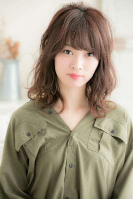 ゆるウェーブとアンニュイバング大人ロブ