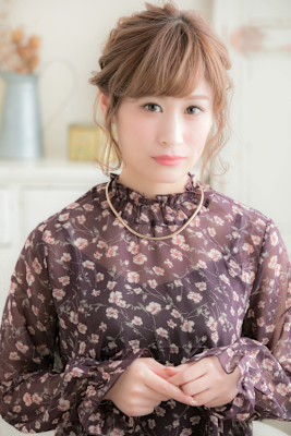 ヌーディーポニーテール