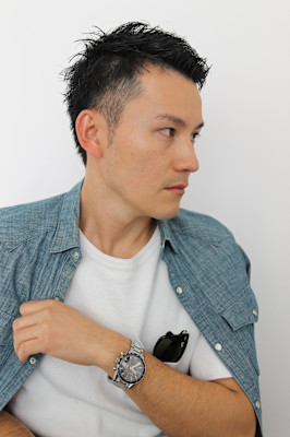 【カット】エッジのきいたサイドツーブロックショート