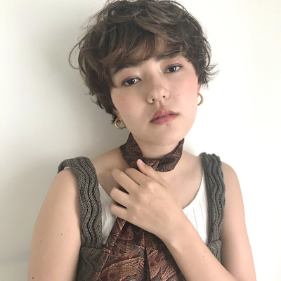 秋のマッシュベースのショートパーマスタイル