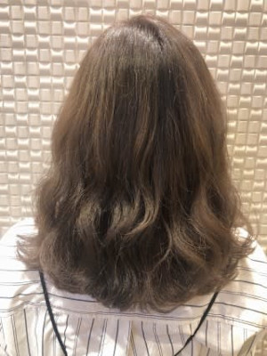 【新宿 Olive’s by neolive】ミディベージュ