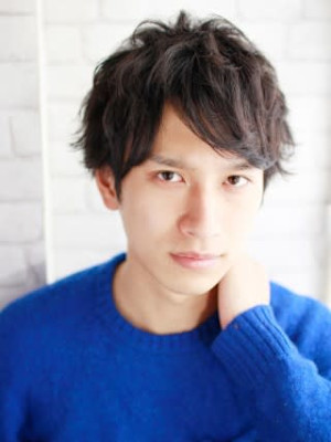 動きのあるメンズパーマスタイル