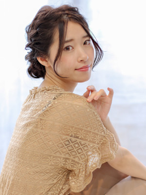 大人可愛い小顔ヘアアレンジ【valentine亀井】