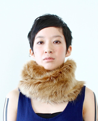 ハイネックの似合う大人女性ベリーショート