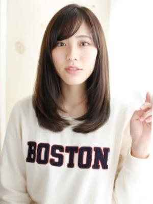 ツヤブラウンのナチュラルストレート