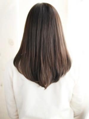 ツヤブラウンのナチュラルストレート