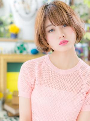 外国人風カラー☆くせ毛風耳かけショート キュートボブ