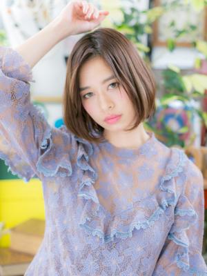 外国人風…チラ見え目元のノーバングstyle クールボブ