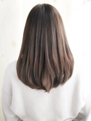 ツヤブラウンのナチュラルストレート