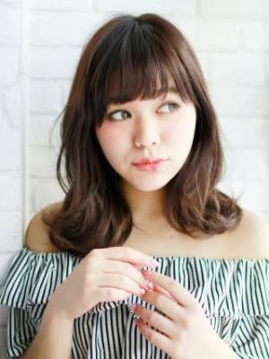大人の外ハネパーマスタイル